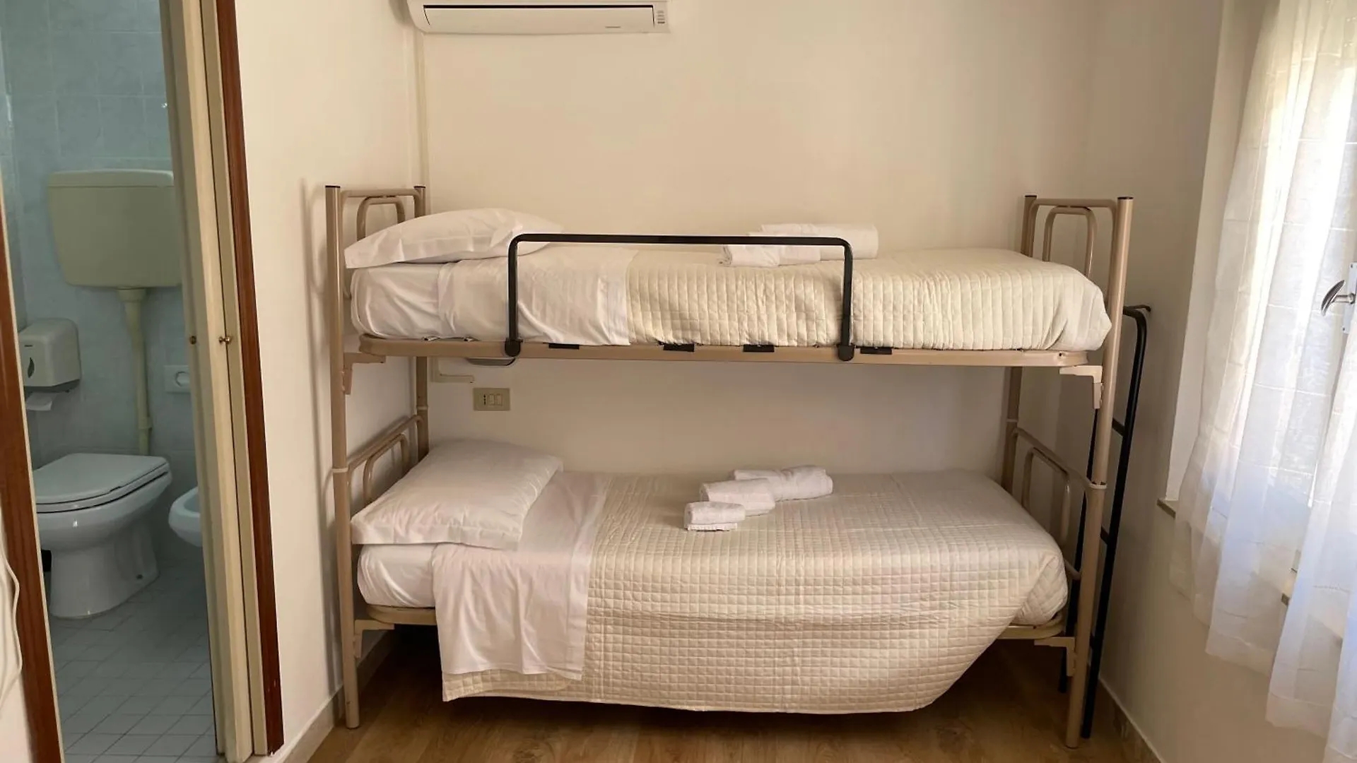 **  Hotel Barbiani Riccione Italien